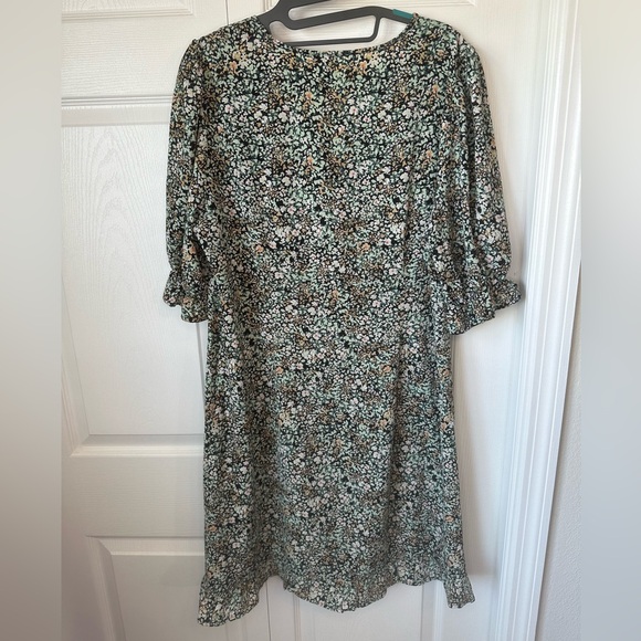 Vero Moda Floral Crepe Mini Dress sz.XL - Picture 3 of 3